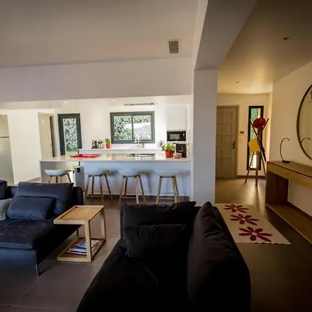 La Prairie Villa